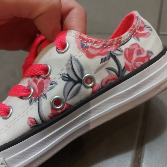 Converse Chuck Taylor toddler girl shoes size 12 - Picture 10 of 10